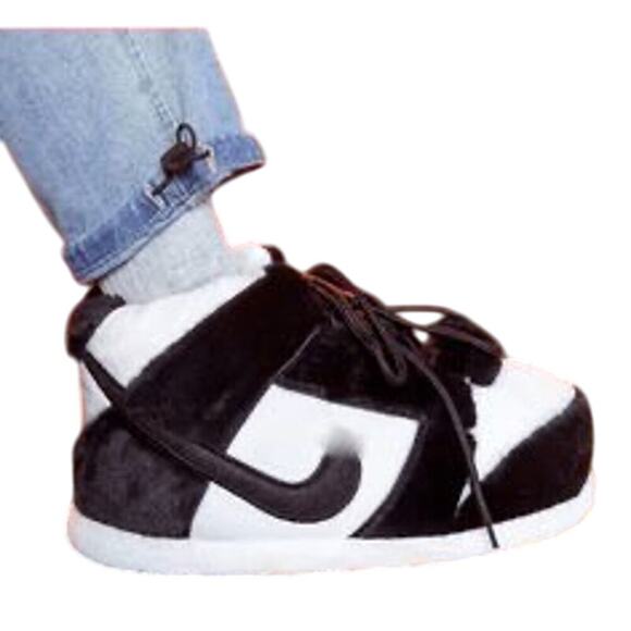 Air Jordan 1 Retro High OG Panda UNISEX Plush Slippers - Picture 6 of 6